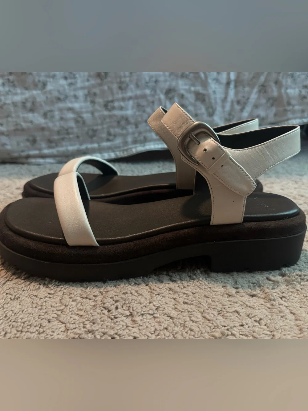 Vince Eloise leather easy comfort sandals